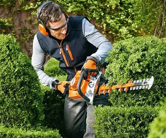 Cortasetos HS 56 C-E