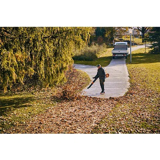 Soplador. Usos Versátiles en el Campo, el Olivar, las Fincas y el Hogar
