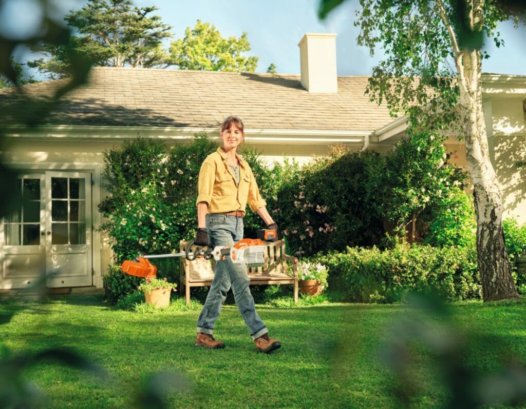 desbroce eficiente con Agrocor y Stihl Recuerda siempre leer el manual de instrucciones específico de tu desbrozadora a gasolina y usar equipo de protección personal.