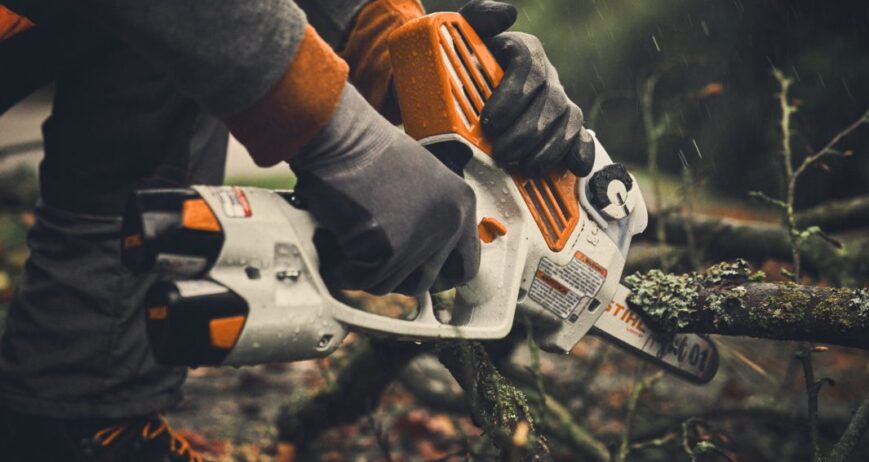 GTA 40 es la última incorporación a la familia de podadoras a batería de STIHL, diseñada para ofrecer precisión y comodidad en tareas de poda ligera y mediana Motosierra Minisierra de poda