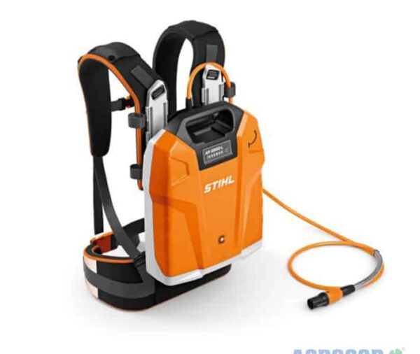 Kit bateria AR 3000 L arnes+cable+adaptador AP Kit de batería de mochila STIHL AR 3000 L con arnés y adaptador AP para uso profesional.
