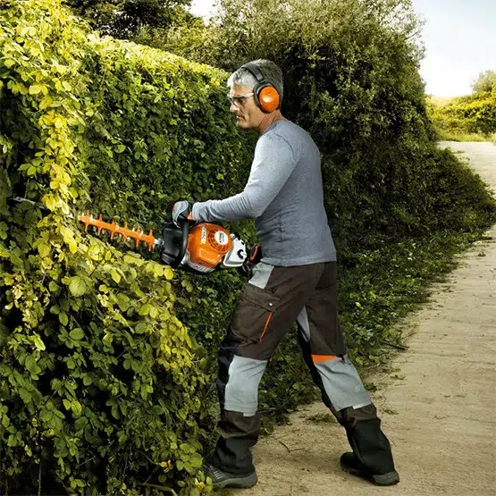 Cortasetos STIHL HS 82 R 60 cm - Imagen 2