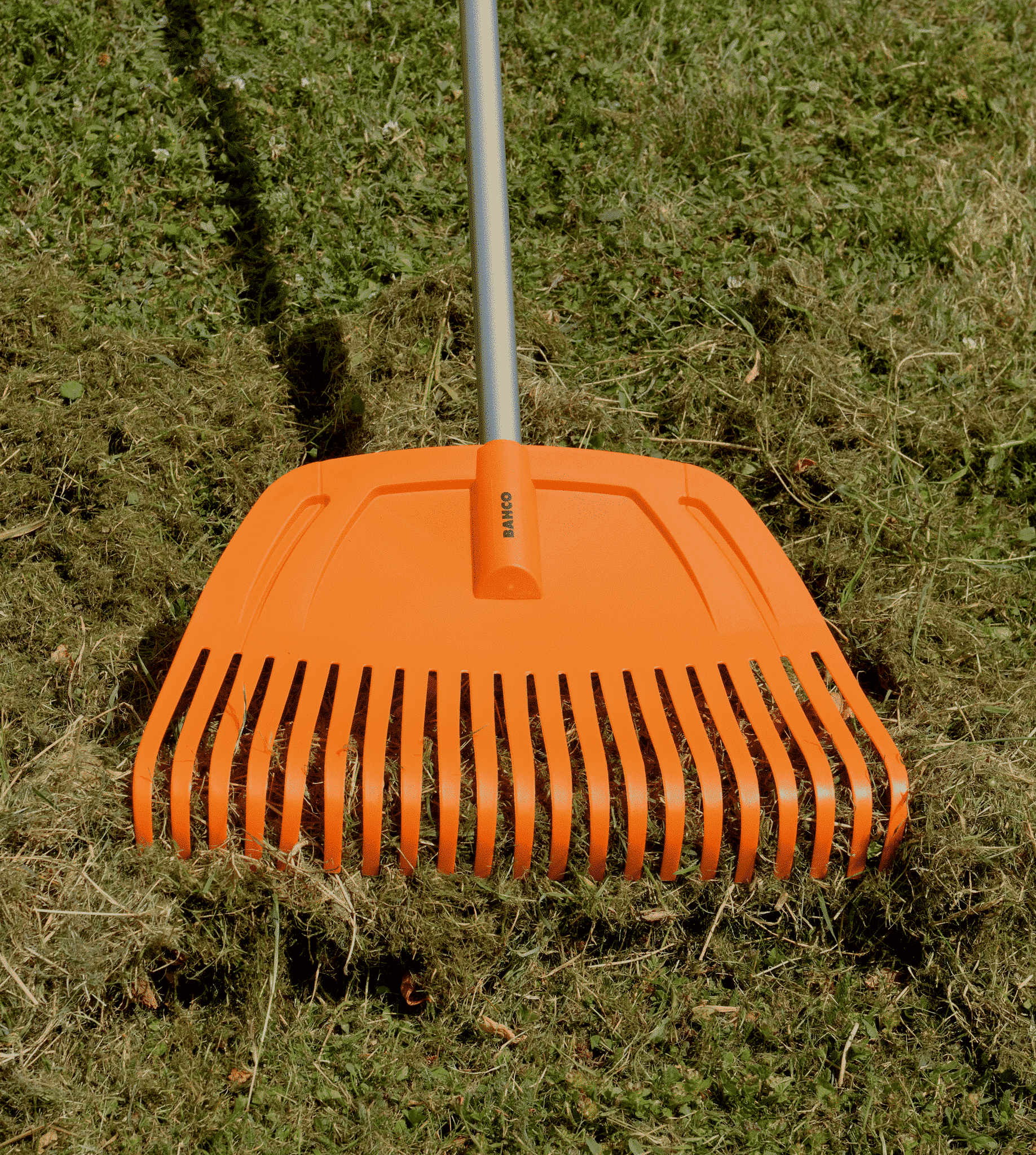 Rastrillo 21 puas plastico con mango 1.555 mm - Imagen 3