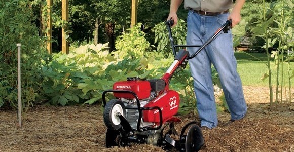 Domina la Tierra con Motoazadas Honda: Usos, Mantenimiento y Consejos Prácticos