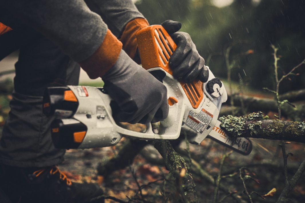 GTA 40 es la última incorporación a la familia de podadoras a batería de STIHL, diseñada para ofrecer precisión y comodidad en tareas de poda ligera y mediana Motosierra Minisierra de poda
